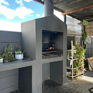 Cosy Family With Bbq Area And Stunning Patio Villa